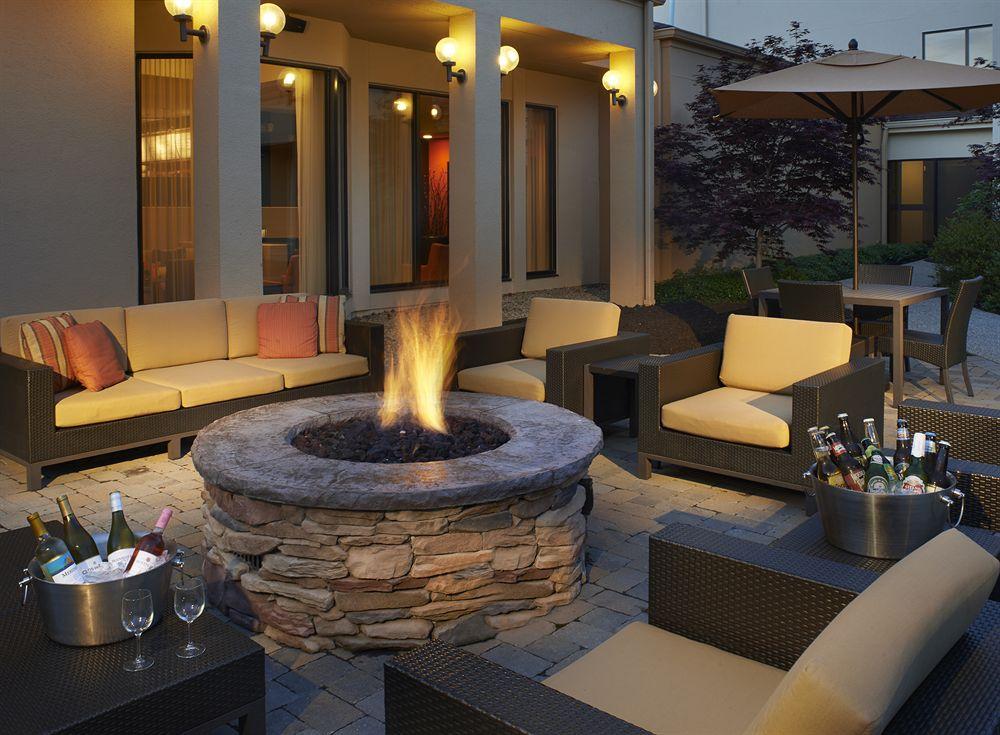Courtyard Cincinnati Blue Ash Exterior foto
